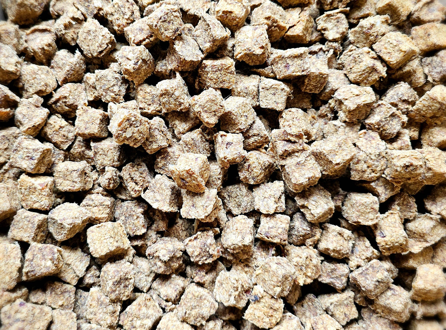 Forhåndssalg 10%, utsending fra uke 33/34! Spirit of Wild Snack rabbit meat cubes (Oversettelse kommer)
