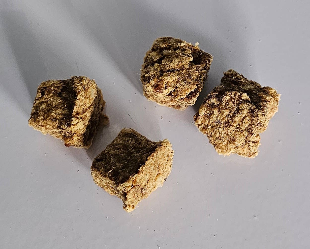Forhåndssalg 10%, utsending fra uke 33/34! Spirit of Wild Snack rabbit meat cubes (Oversettelse kommer)